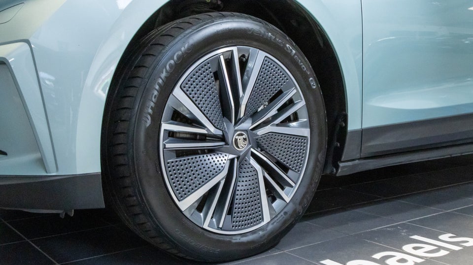 Skoda Enyaq 80x iV Loft 5d