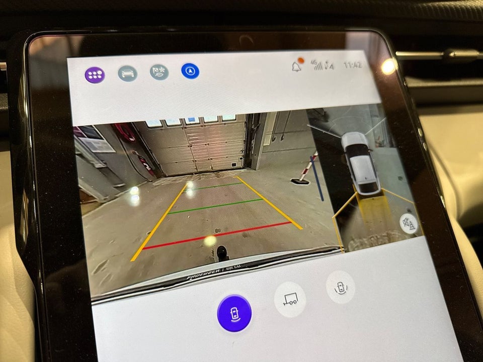 Ford Capri 82 Premium Extended Range 5d