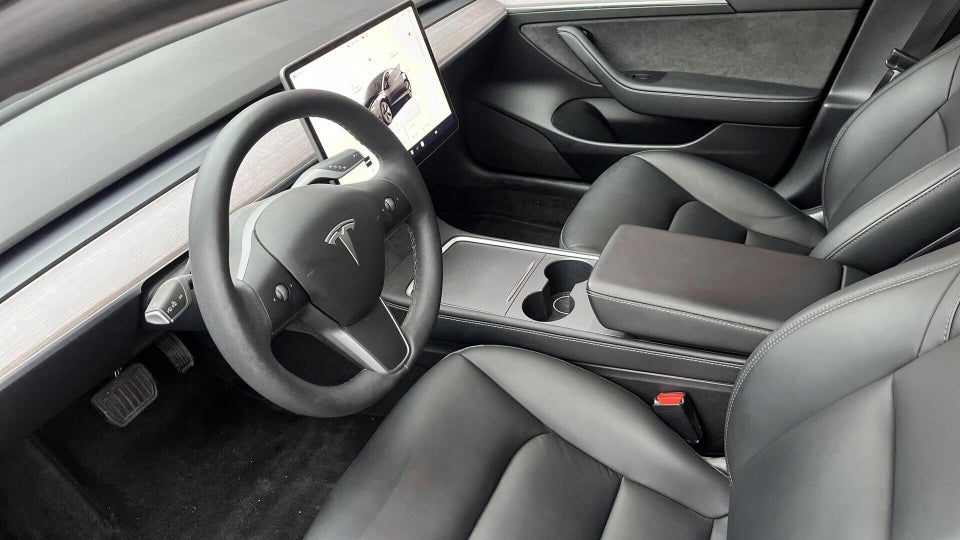 Tesla Model 3 RWD 4d