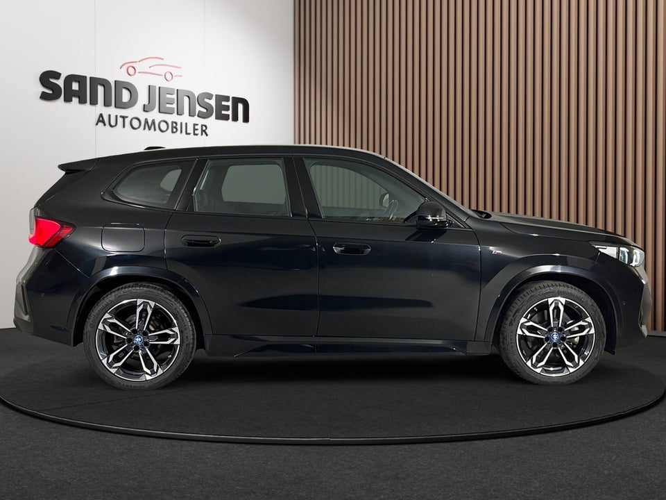 BMW iX1 xDrive30 M-Sport Premium 5d