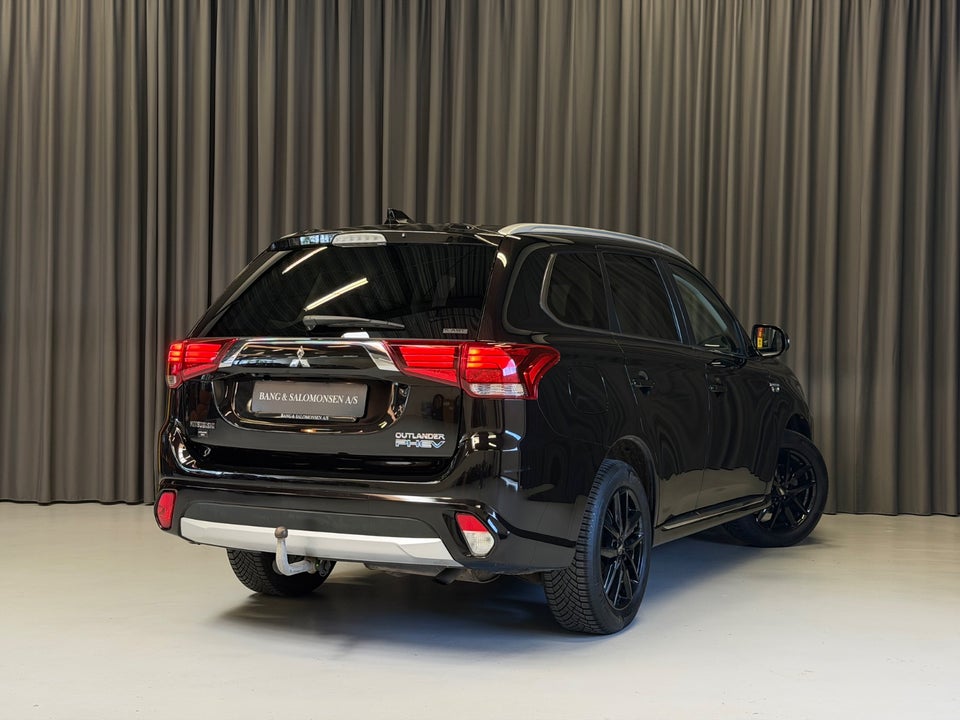 Mitsubishi Outlander 2,0 PHEV Instyle CVT 4WD 5d