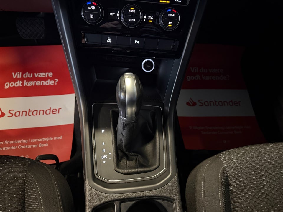 VW Touran 1,6 TDi 115 Comfortline Connect DSG 7prs 5d