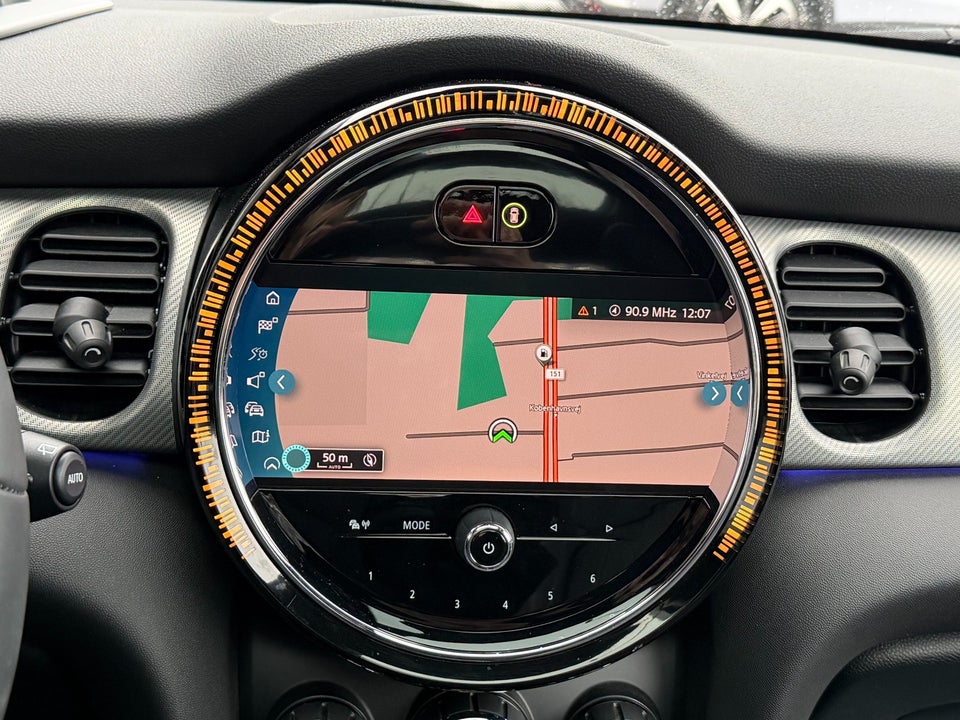 MINI Cooper SE Maximise 3d