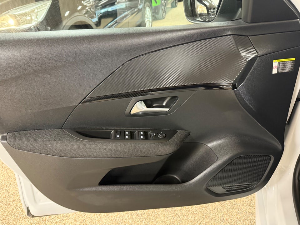 Peugeot e-208 50 Style 5d