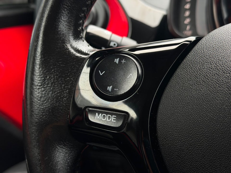 Toyota Aygo 1,0 VVT-i x-play 5d