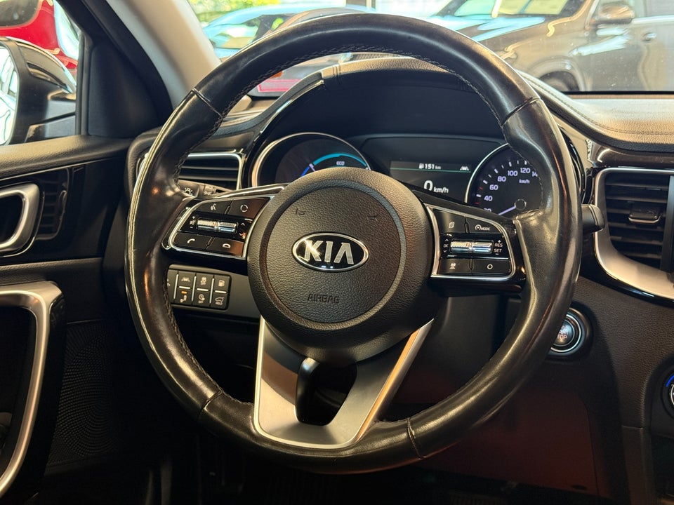 Kia XCeed 1,6 PHEV Upgrade DCT 5d