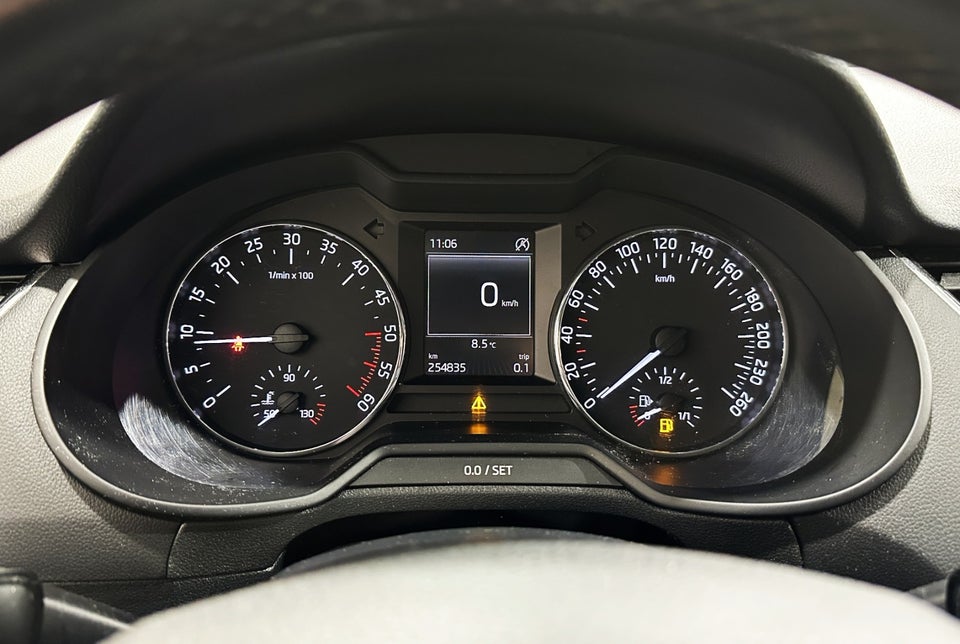 Skoda Octavia 1,6 TDi 105 Elegance 5d