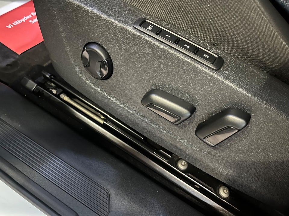 Skoda Enyaq 60 iV Loft 5d