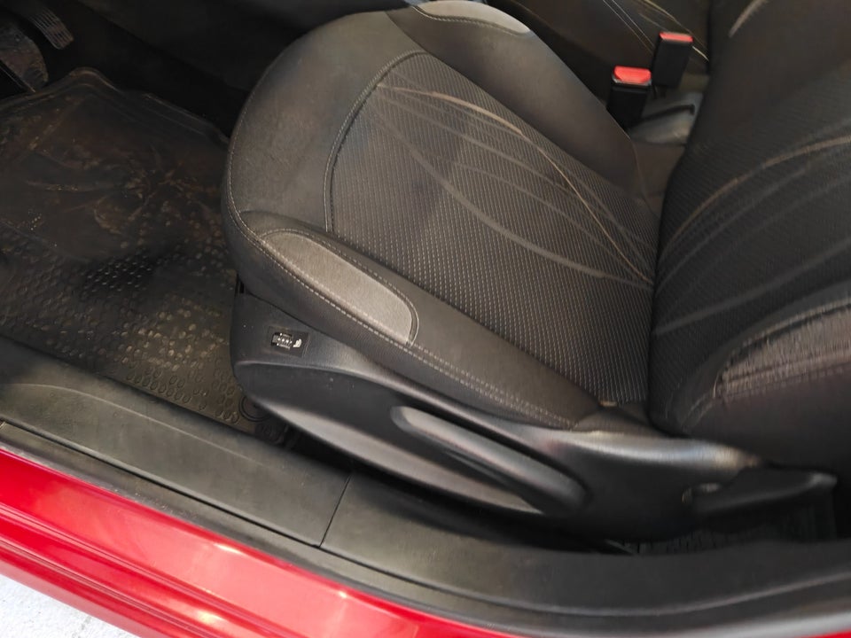 Peugeot 208 1,2 VTi 82 Active 5d