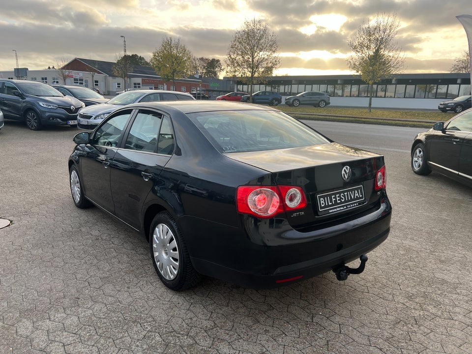 VW Jetta 1,9 TDi Trendline 4d