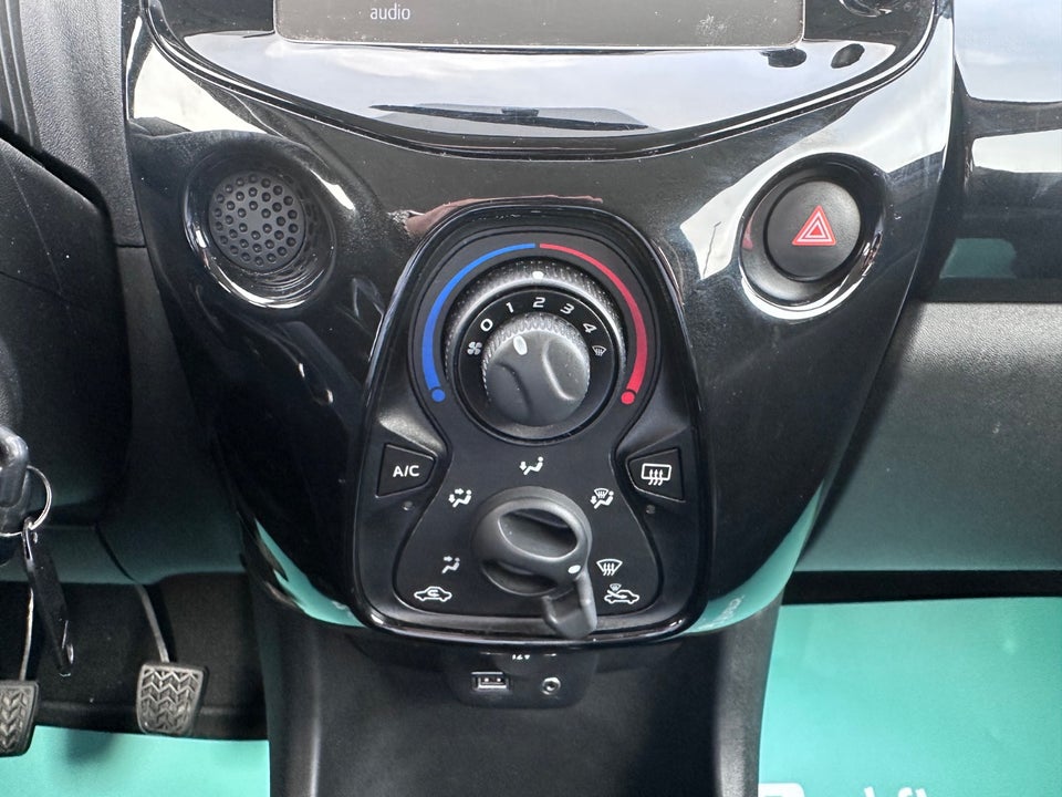 Toyota Aygo 1,0 VVT-i x-cellence 5d