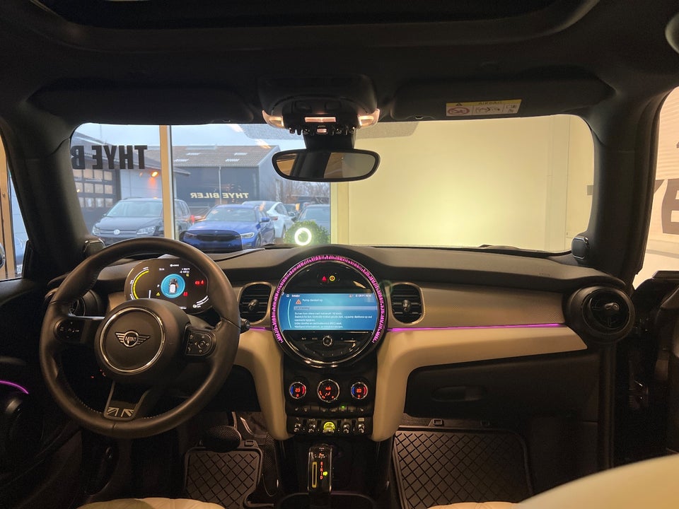 MINI Cooper SE Maximise 3d