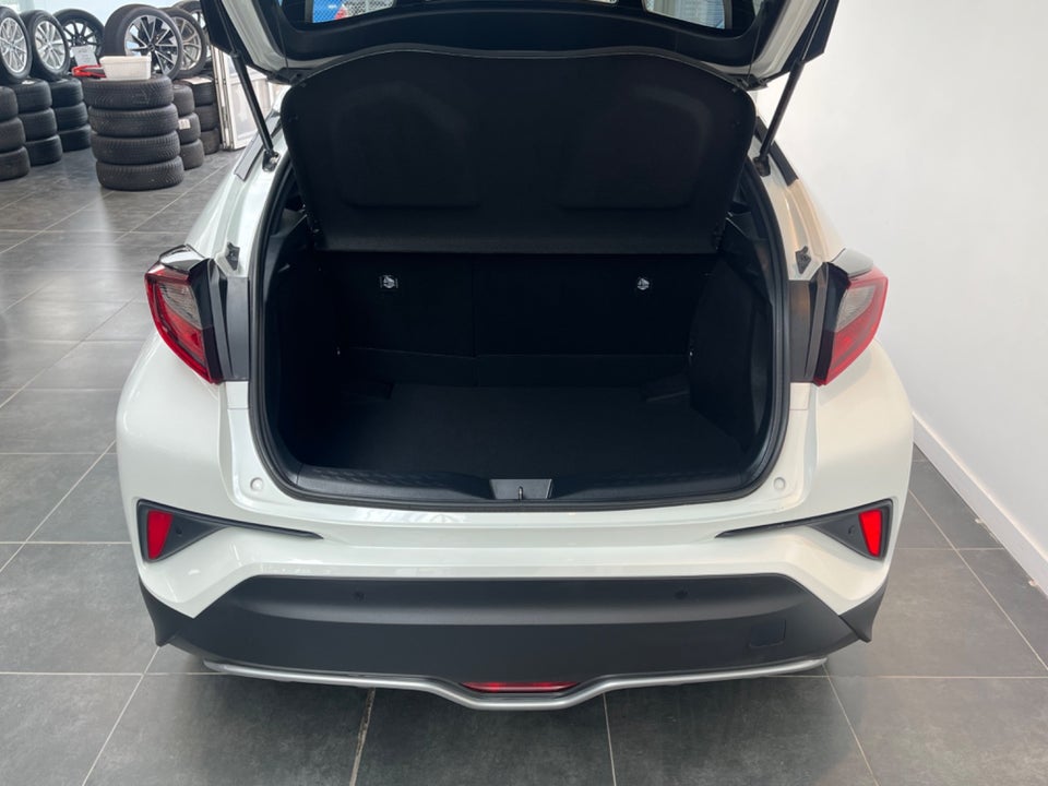 Toyota C-HR 1,8 Hybrid C-LUB Smart CVT 5d