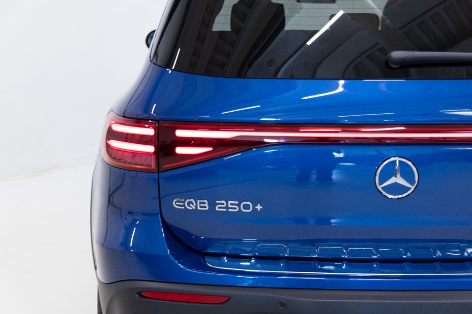 Mercedes EQB250+ AMG Advance Plus 7prs 5d