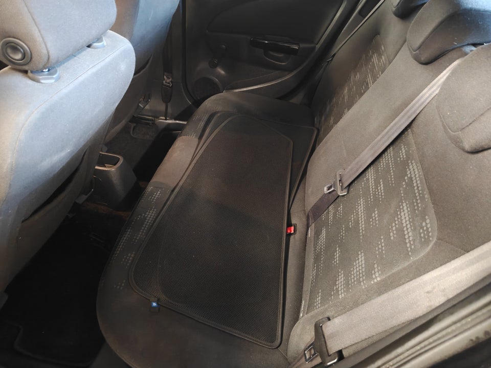 Opel Corsa 1,2 16V Cosmo 5d