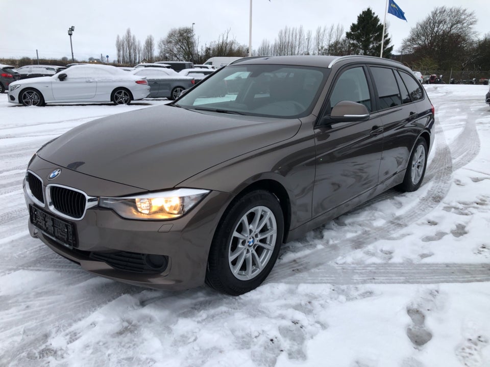 BMW 320d 2,0 Touring 5d