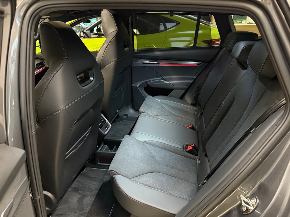 Skoda Enyaq 85 iV Sportline Advanced 5d