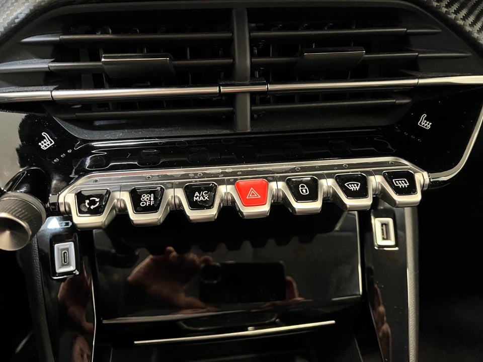 Peugeot 208 1,2 PureTech 100 Allure 5d