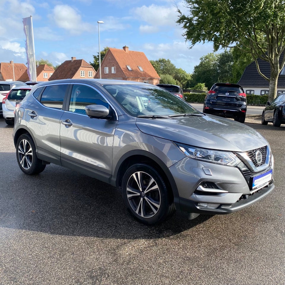 Nissan Qashqai 1,3 Dig-T 140 N-Connecta 5d