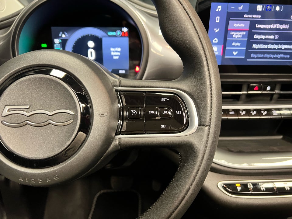 Fiat 500e 42 Icon Cabrio 2d