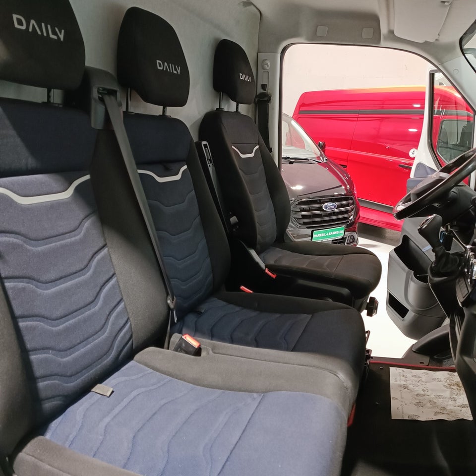 Iveco Daily 2,3 35S16 12m³ Van AG8