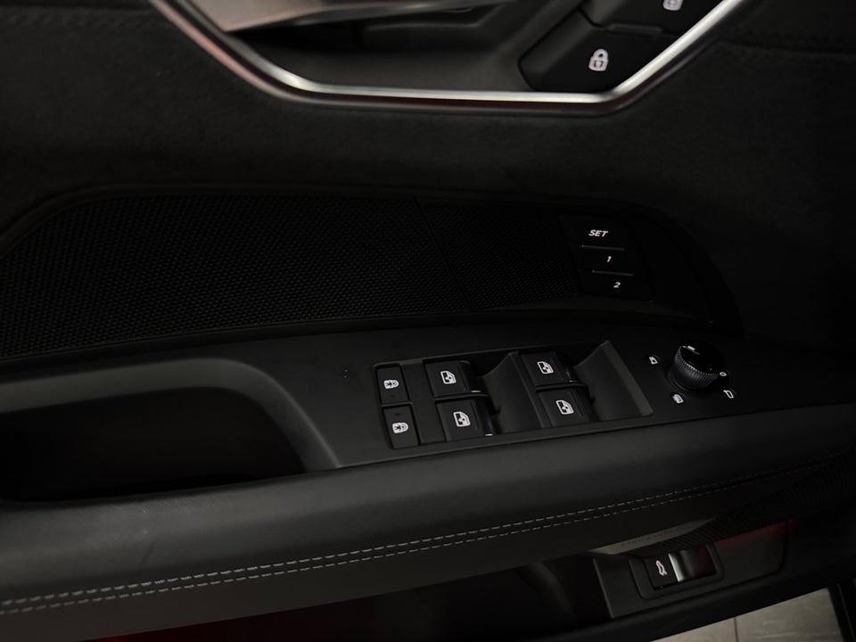 Audi RS e-tron GT quattro 4d