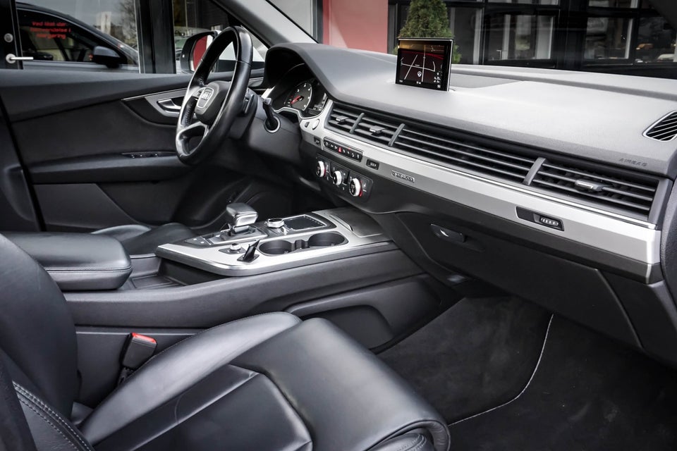 Audi Q7 3,0 TDi 272 quattro Tiptr. Van 5d