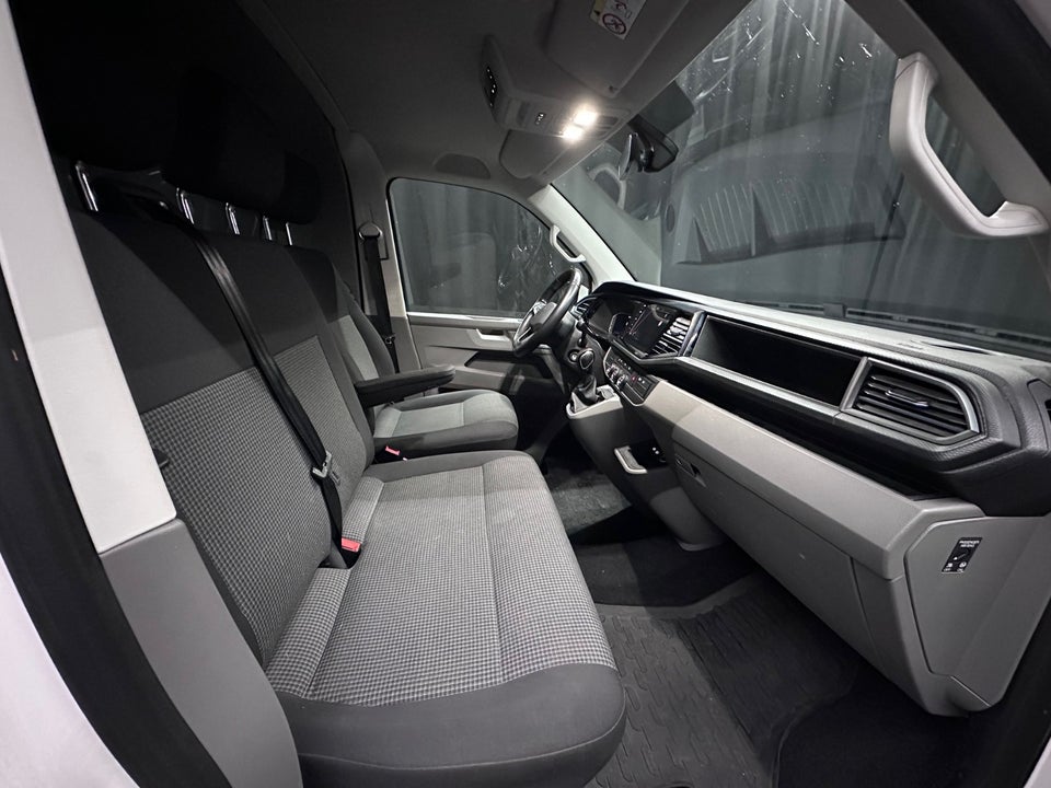 VW Transporter 2,0 TDi 150 Kassevogn DSG lang