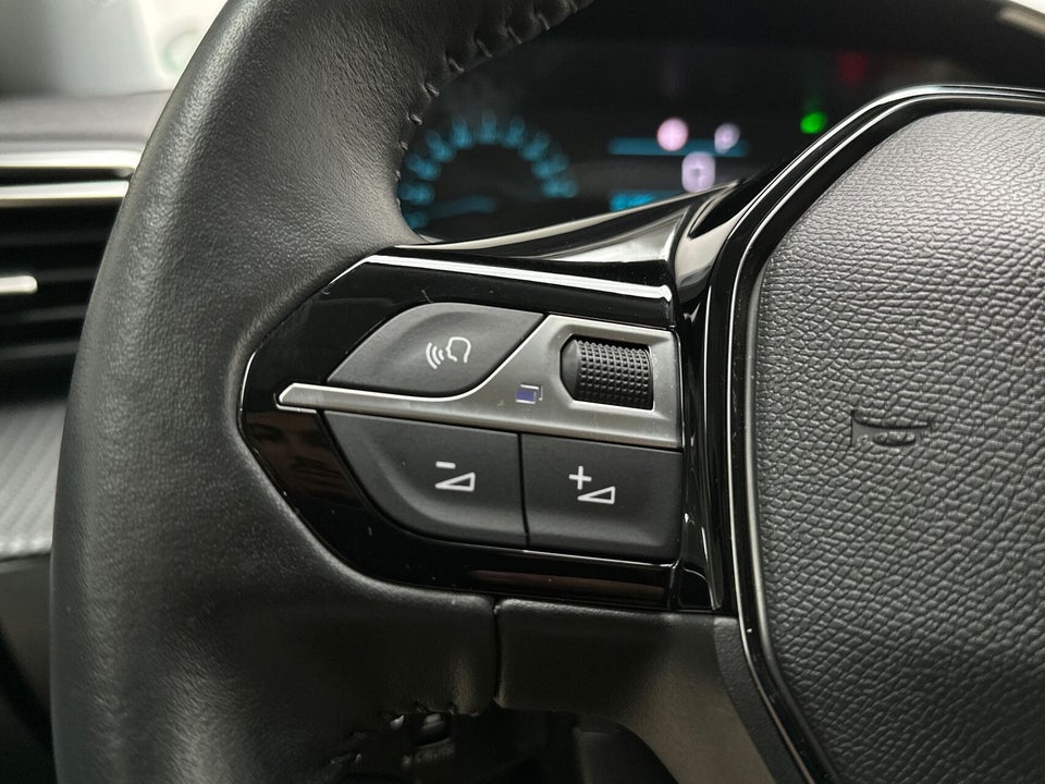 Peugeot e-2008 50 Allure Pack 5d
