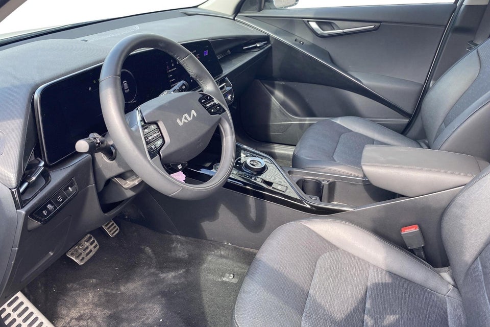 Kia Niro 64 EV Premium 5d