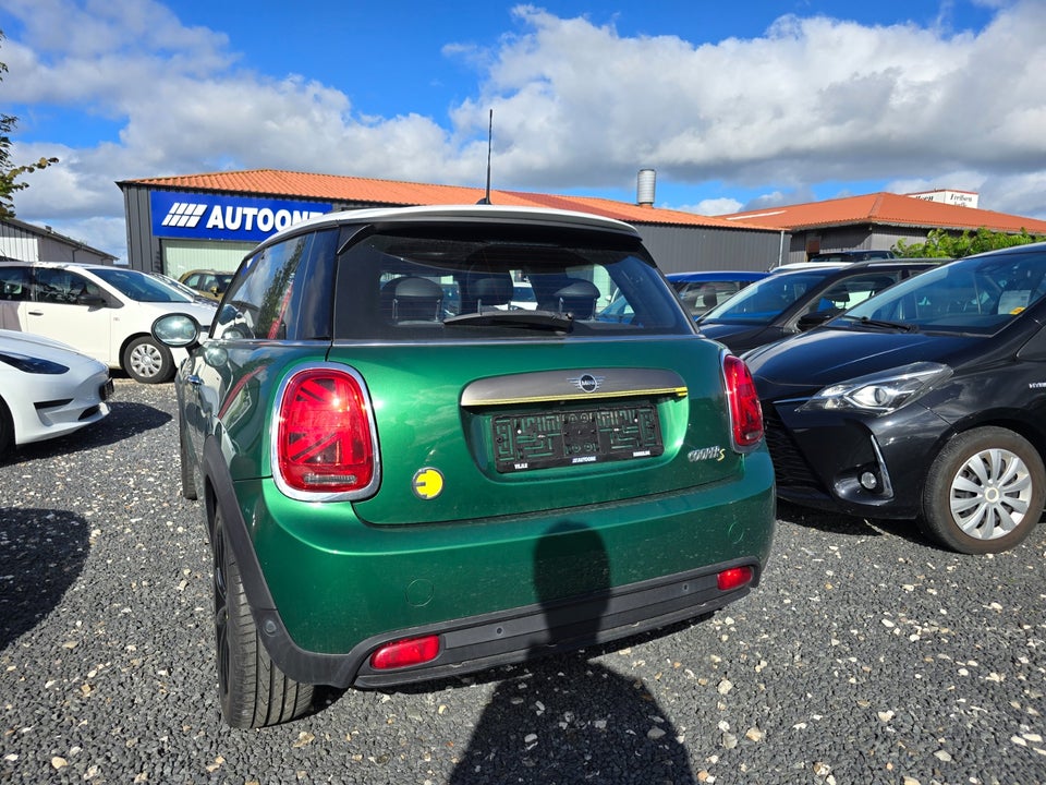 MINI Cooper SE Greenwich 3d