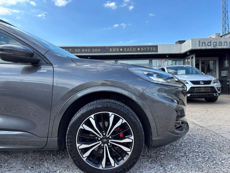 Ford Kuga 2,5 PHEV ST-Line X CVT 5d
