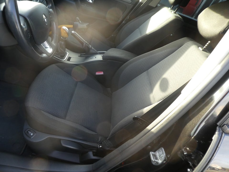 Renault Laguna III 1,5 dCi 110 Dynamique 5d