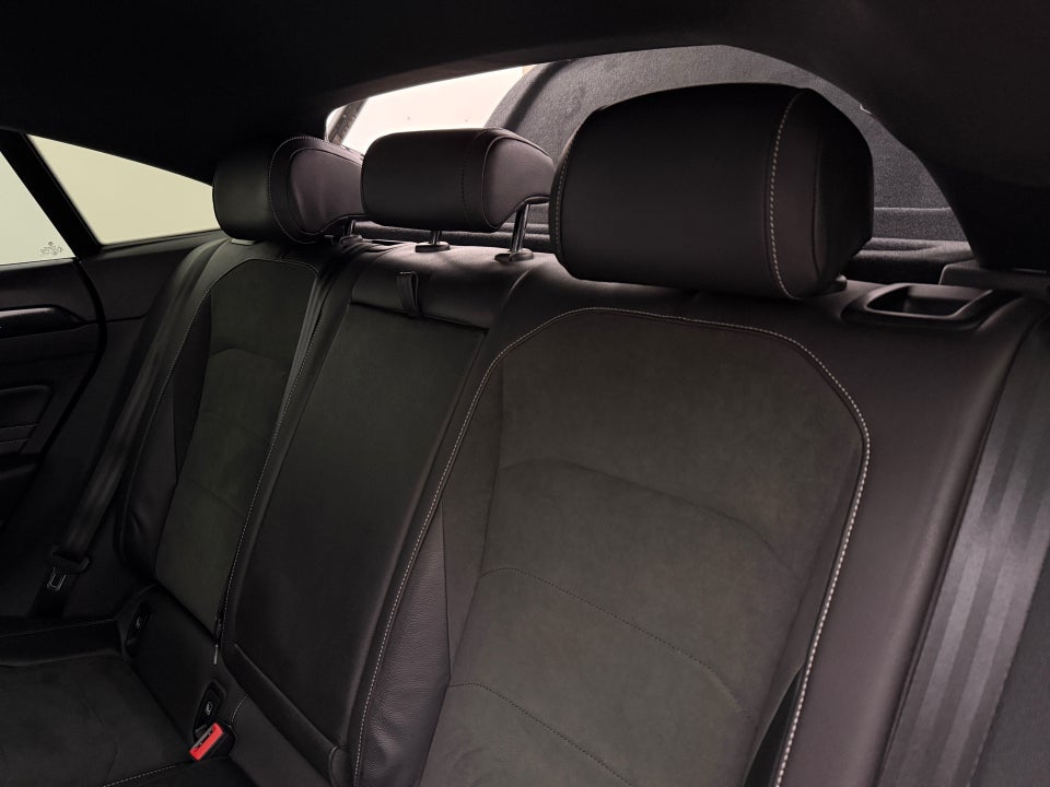 VW Arteon 1,4 eHybrid R-line DSG 4d