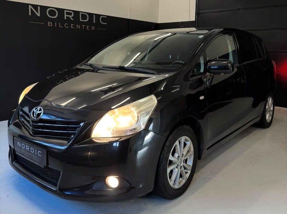 Toyota Verso 1,8 TX Skyview 7prs 5d