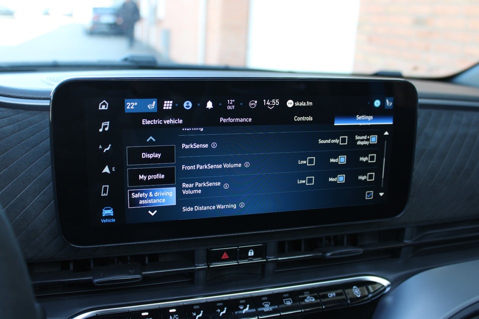 Abarth 500e Scorpionissima Cabrio 2d