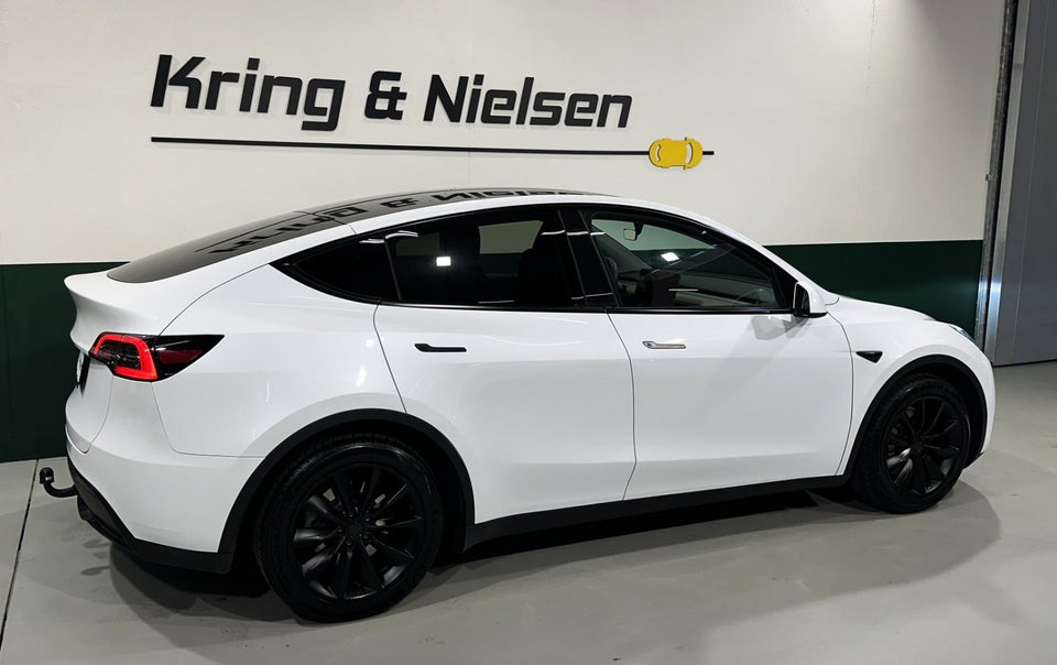 Tesla Model Y RWD 5d
