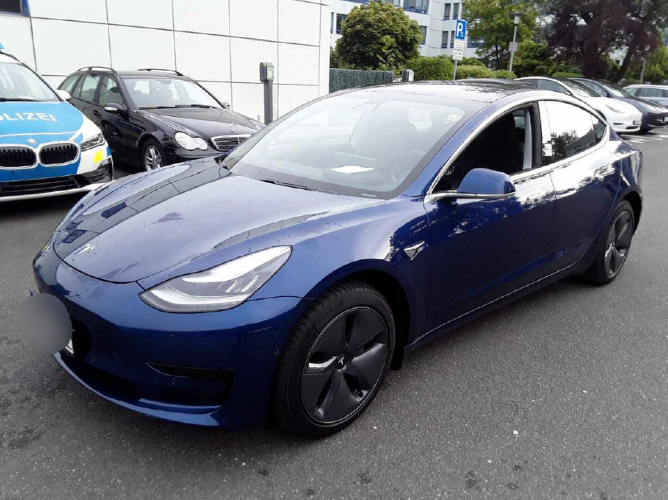 Tesla Model 3 Standard Range+ RWD 4d