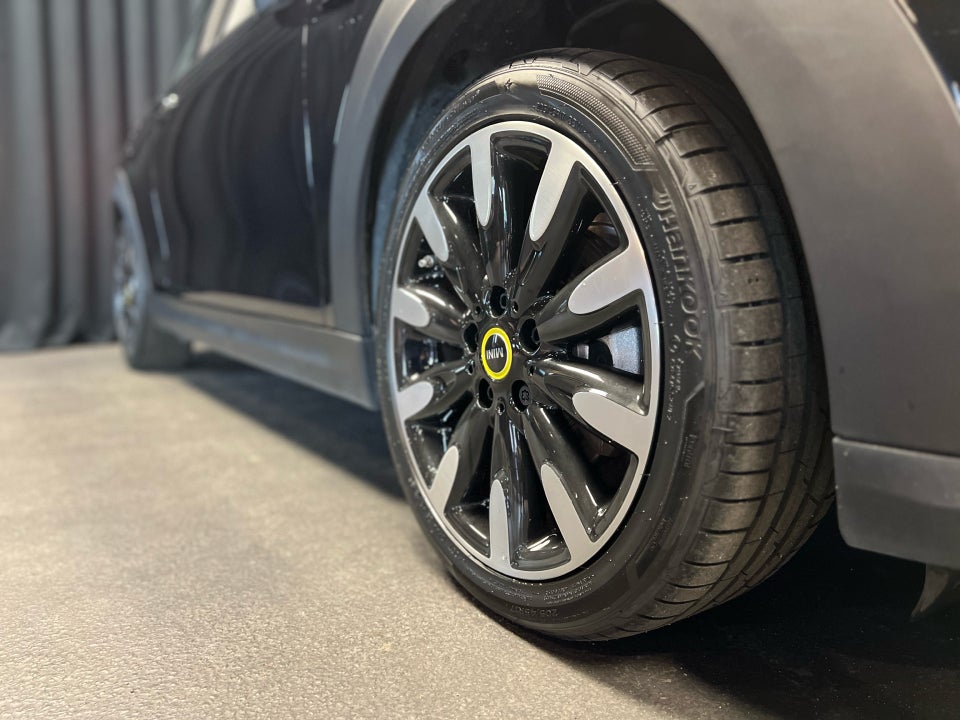 MINI Cooper SE Camden Edition 3d