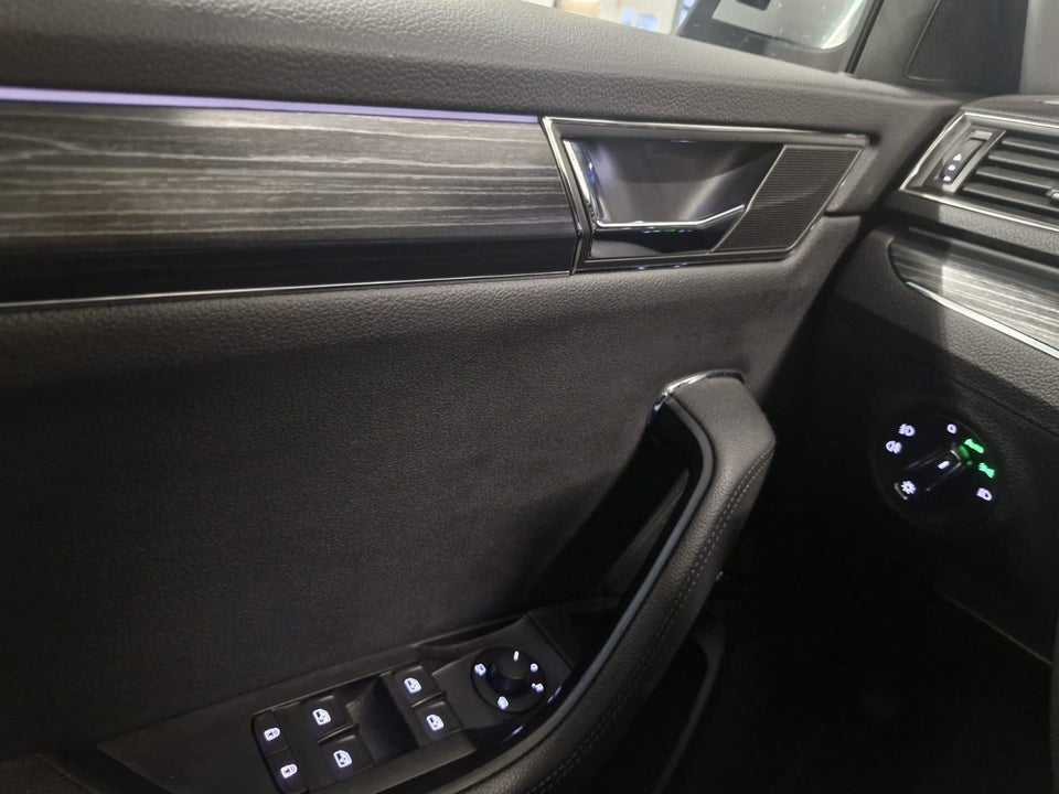 Skoda Superb 1,5 TSi 150 Business Executive Combi DSG 5d