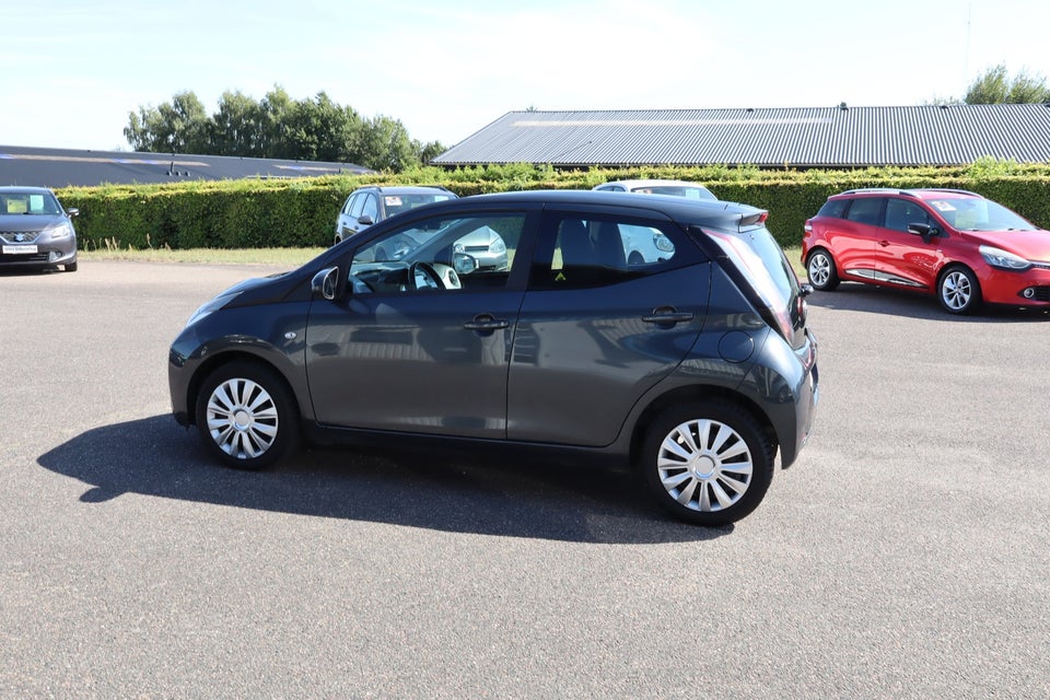 Toyota Aygo 1,0 VVT-i x-clusiv 5d