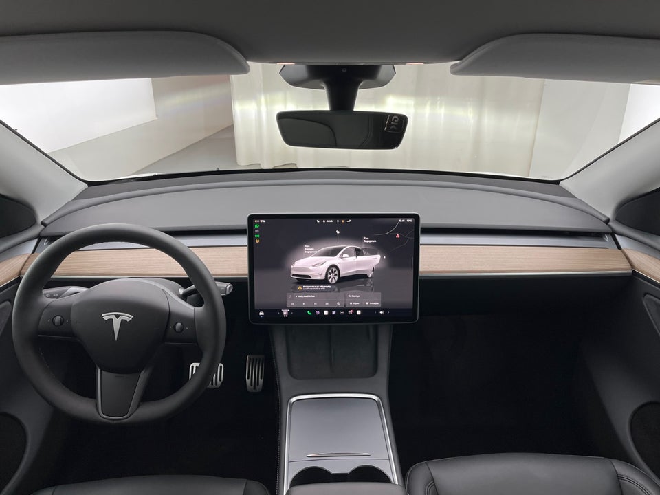 Tesla Model Y RWD 5d