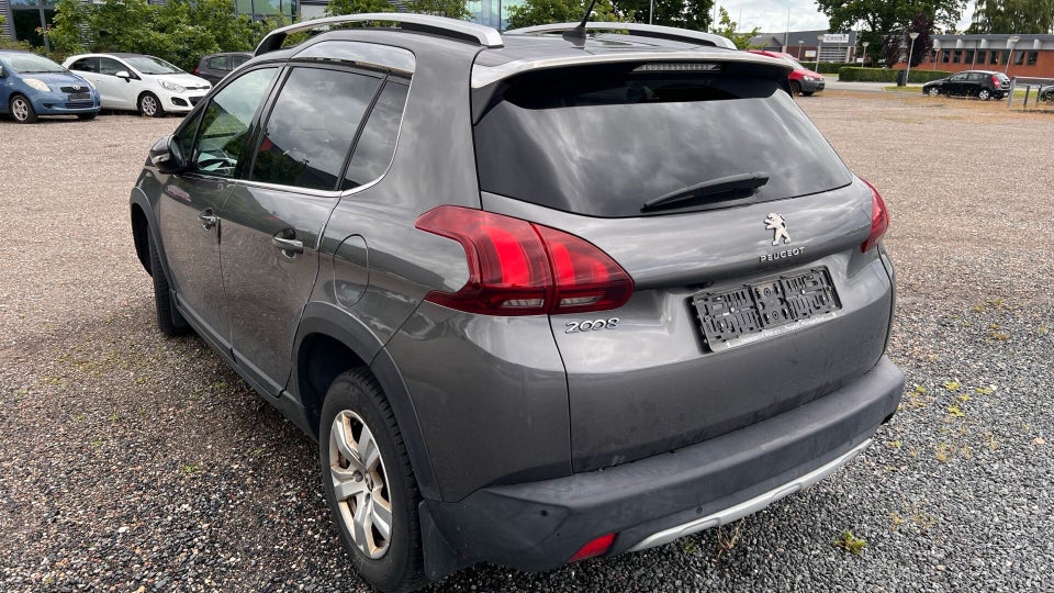 Peugeot 2008 1,6 BlueHDi 100 Desire Sky 5d