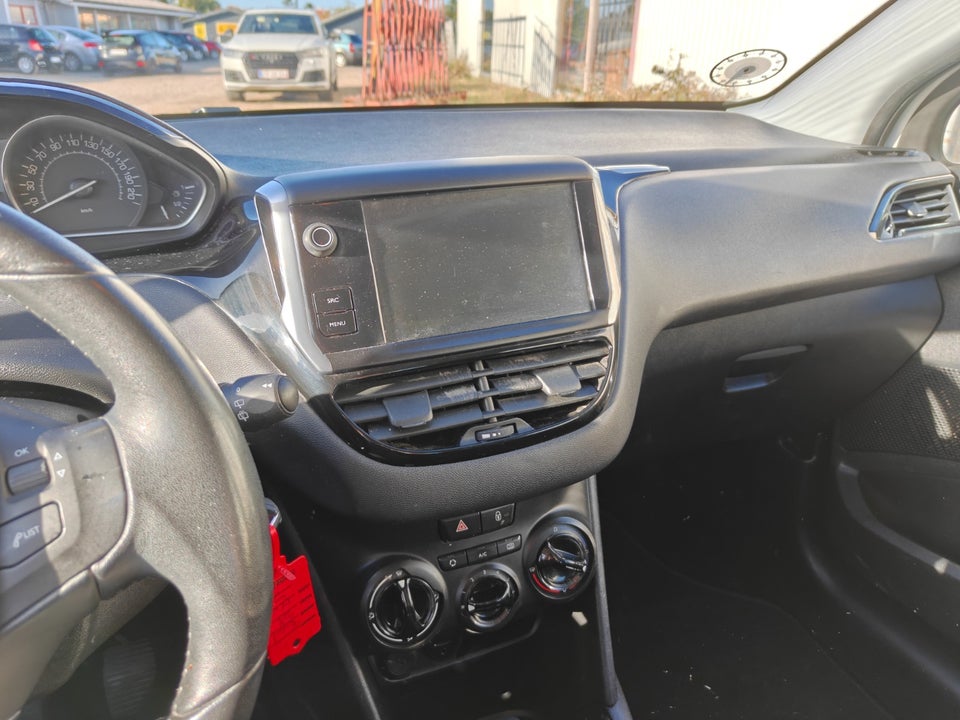 Peugeot 208 1,2 VTi 82 Active 5d