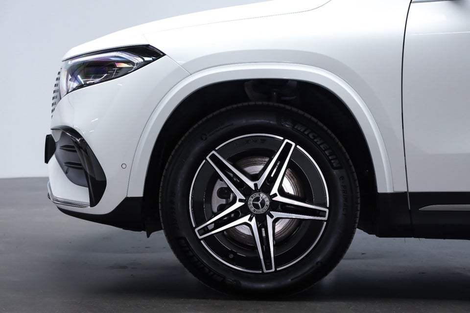Mercedes EQA350 AMG Line 4Matic 5d