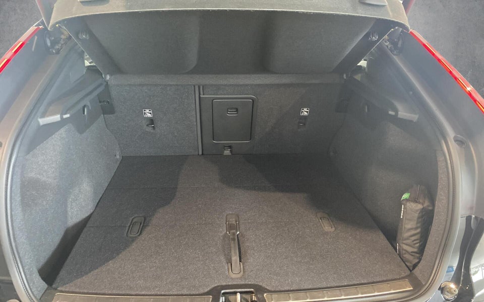Volvo C40 ReCharge Twin Plus 5d