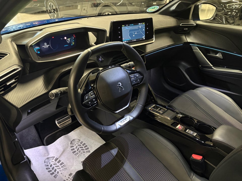 Peugeot e-208 50 GT 5d