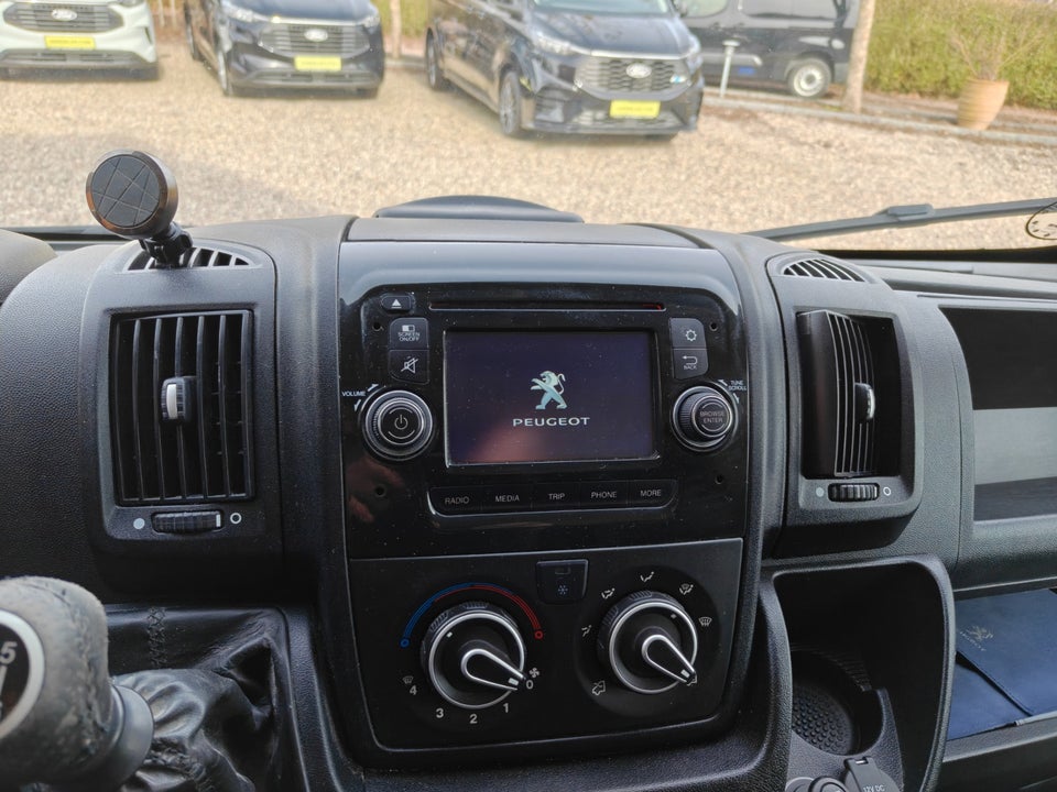 Peugeot Boxer 330 2,0 BlueHDi 130 L2H2