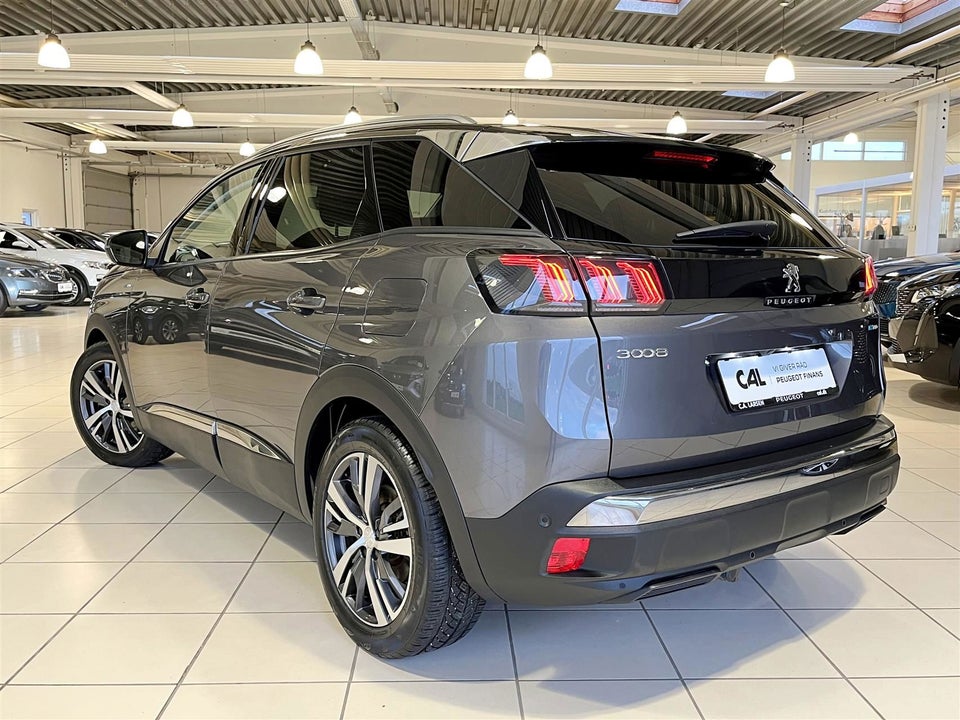 Peugeot 3008 1,6 Hybrid First Selection EAT8 5d