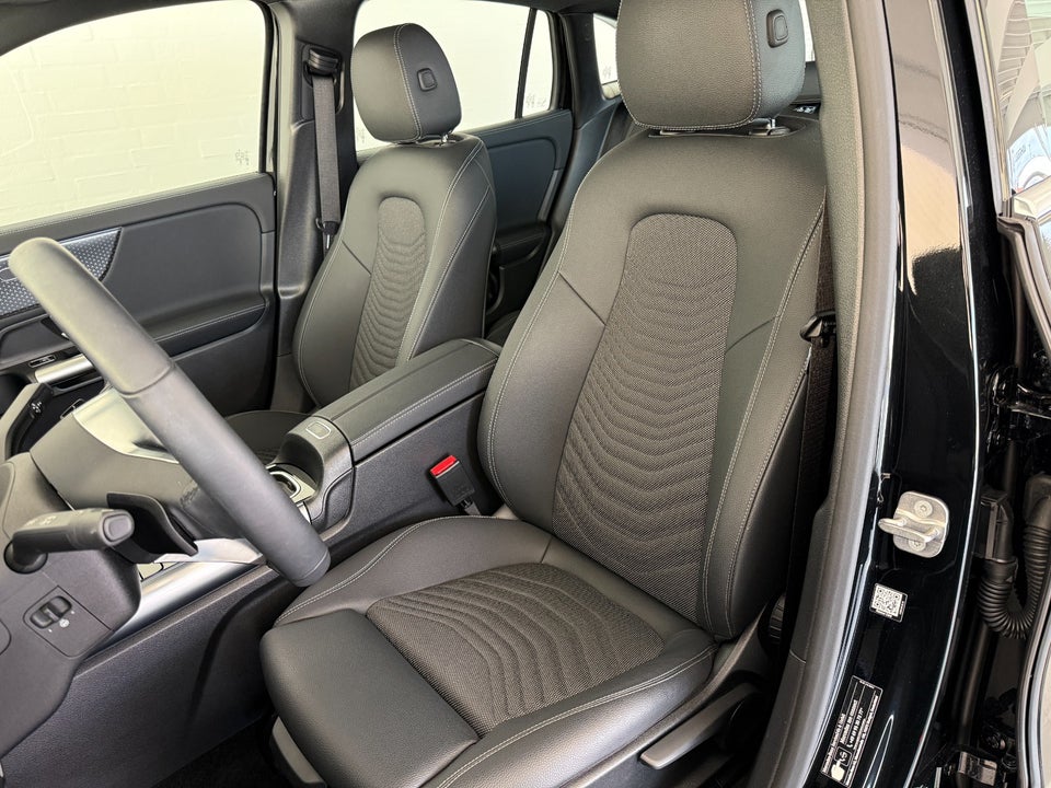 Mercedes EQA250 Progressive 5d